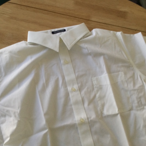 New in packaging…Lands End Wrinkle Free Broadcloth SS Shirt - Picture 9 of 15